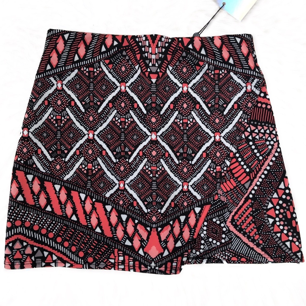 Missguided • NWT Skort